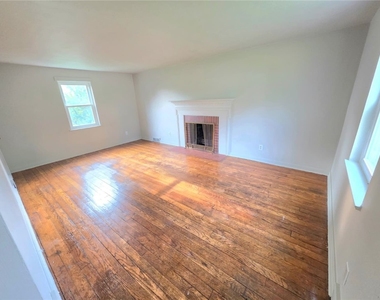 139 Howard Street - Photo Thumbnail 4