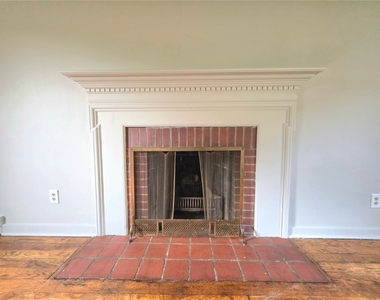 139 Howard Street - Photo Thumbnail 2