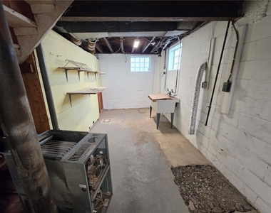 139 Howard Street - Photo Thumbnail 5