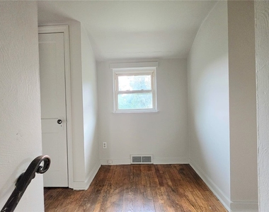 139 Howard Street - Photo Thumbnail 10