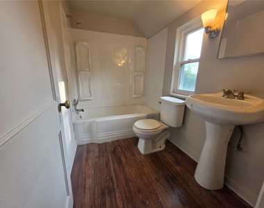 139 Howard Street - Photo Thumbnail 7