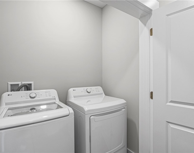 1607 Grandview Avenue - Photo Thumbnail 34