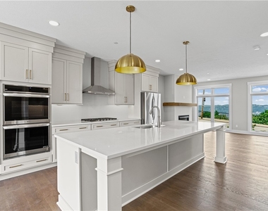 1607 Grandview Avenue - Photo Thumbnail 7