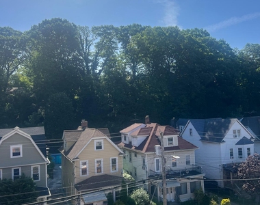 McLean Avenue - Photo Thumbnail 8