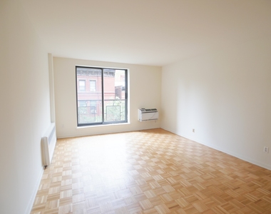 171 East 89th Street - Photo Thumbnail 2