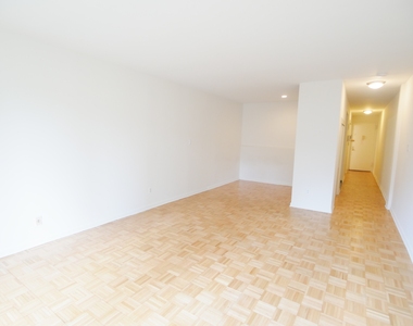 171 East 89th Street - Photo Thumbnail 4