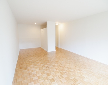 171 East 89th Street - Photo Thumbnail 3
