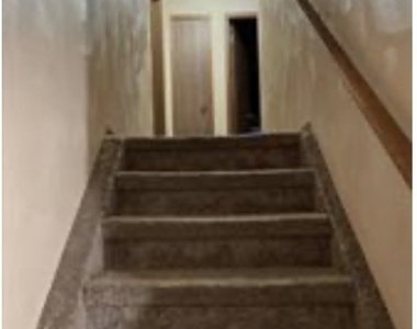 364 Oak Street - Photo Thumbnail 7