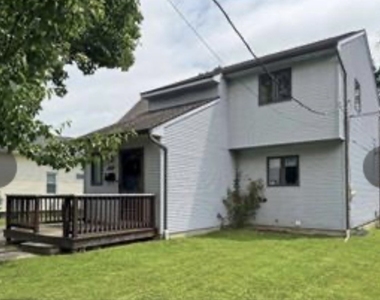 364 Oak Street - Photo Thumbnail 1