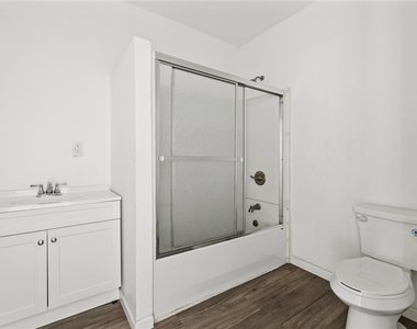 319 Merriman #2 Upper Avenue - Photo Thumbnail 9