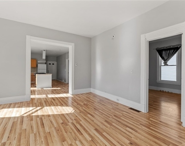 319 Merriman #2 Upper Avenue - Photo Thumbnail 17