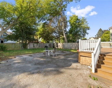 319 Merriman #2 Upper Avenue - Photo Thumbnail 23