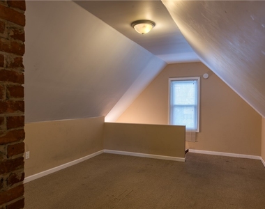 779 Goodman Street S - Photo Thumbnail 1