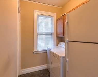 779 Goodman Street S - Photo Thumbnail 9