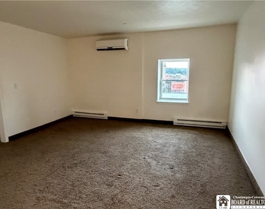21 E 3rd Street - Photo Thumbnail 9
