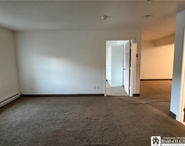 21 E 3rd Street - Photo Thumbnail 4