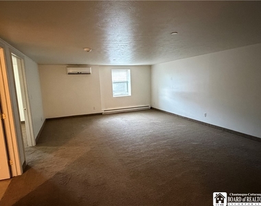 21 E 3rd Street - Photo Thumbnail 3