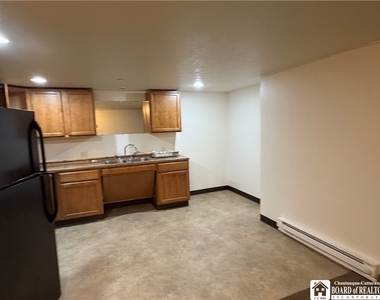 21 E 3rd Street - Photo Thumbnail 6