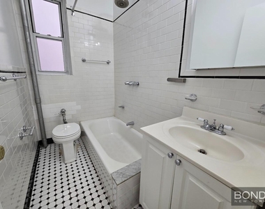 West 13th Street - Photo Thumbnail 5