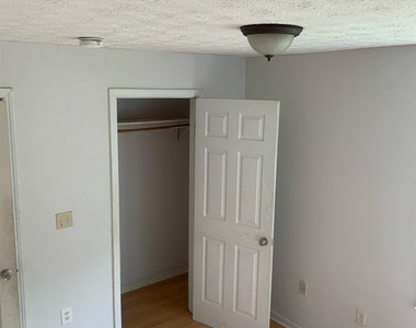 607 Circus Street Avenue - Photo Thumbnail 5
