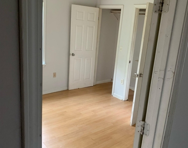 607 Circus Street Avenue - Photo Thumbnail 7