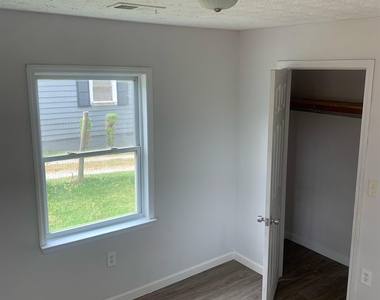 607 Circus Street Avenue - Photo Thumbnail 2