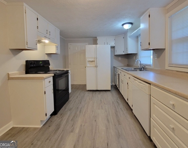 516 Pendergrass Road - Photo Thumbnail 2