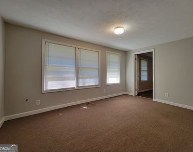 516 Pendergrass Road - Photo Thumbnail 11