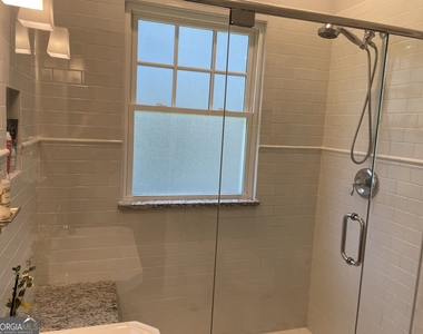 750 Greenwod Avenue - Photo Thumbnail 8