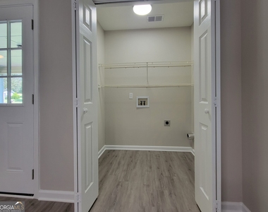 412 Missi Lane - Photo Thumbnail 3