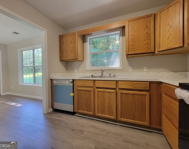 412 Missi Lane - Photo Thumbnail 4