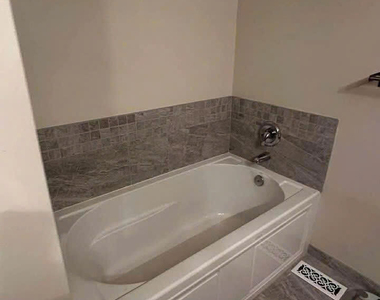 3966 N Indian Circle Nw - Photo Thumbnail 14