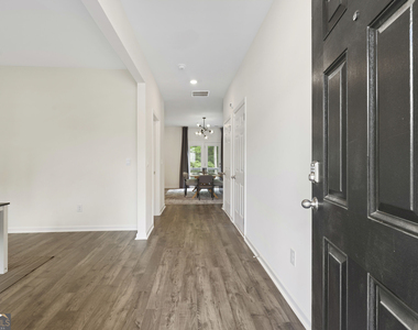 3645 Beaconfield Court Se - Photo Thumbnail 2