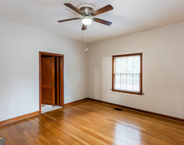 2111 M L King Jr Drive Nw - Photo Thumbnail 9