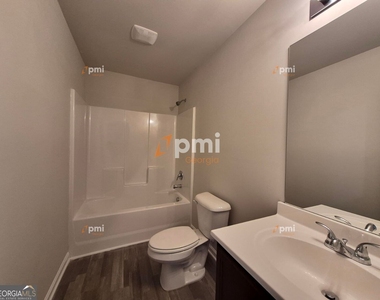 160 Kinsale Drive - Photo Thumbnail 17