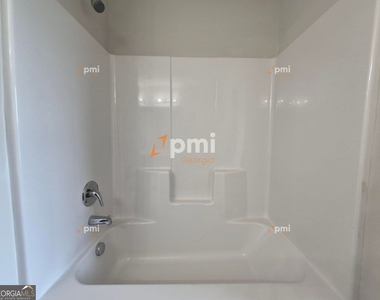 160 Kinsale Drive - Photo Thumbnail 16