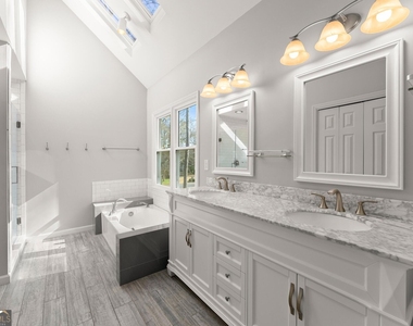 2160 Robin Hood Trail - Photo Thumbnail 15