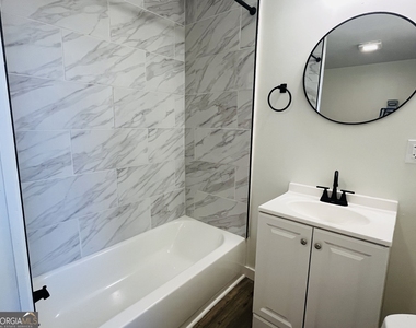 1405 Austin Street - Photo Thumbnail 9