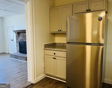 1405 Austin Street - Photo Thumbnail 21