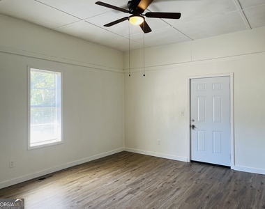1405 Austin Street - Photo Thumbnail 7