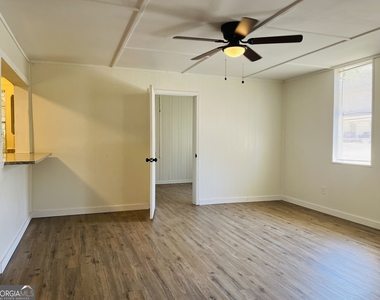 1405 Austin Street - Photo Thumbnail 12