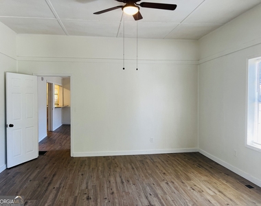 1405 Austin Street - Photo Thumbnail 5