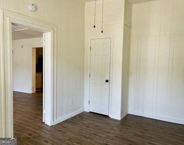 1405 Austin Street - Photo Thumbnail 31
