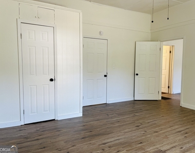 1405 Austin Street - Photo Thumbnail 6