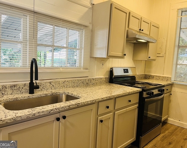 1405 Austin Street - Photo Thumbnail 18