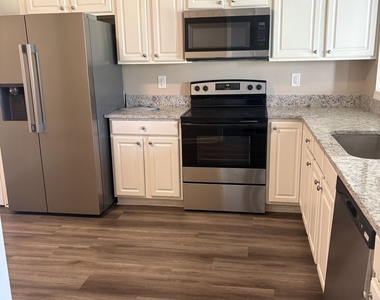 226 Regent Square - Photo Thumbnail 1