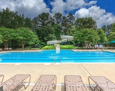 345 Revolution Drive - Photo Thumbnail 16