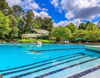 345 Revolution Drive - Photo Thumbnail 15