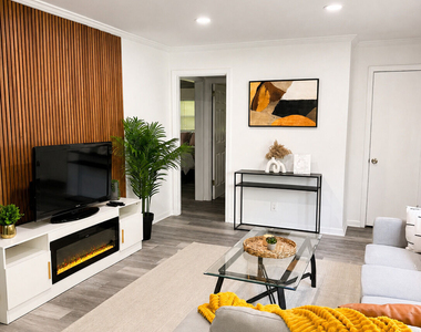 2026 Lisbon Drive Sw - Photo Thumbnail 3
