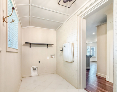 598 Main Street - Photo Thumbnail 9